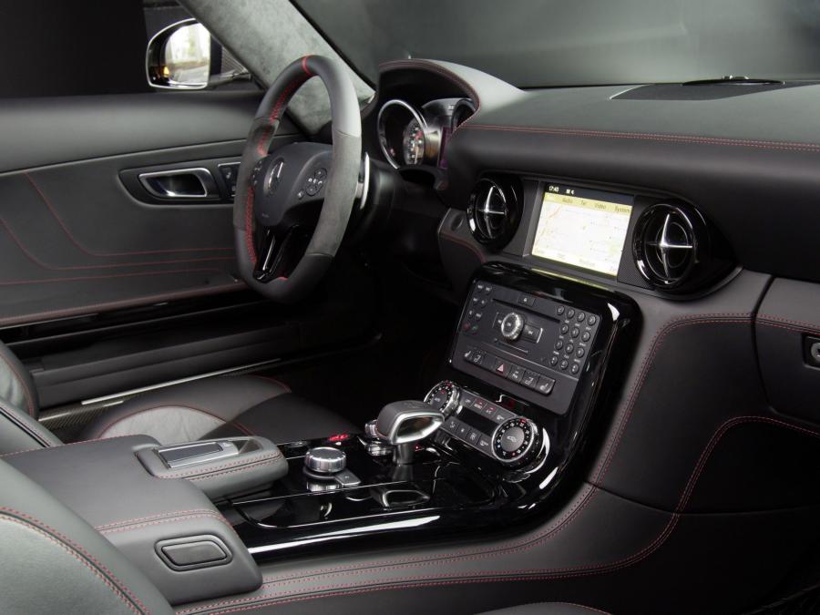  Mercedes-Benz SLS AMG GT Roadster 2012 года  (фото 47 из 47)